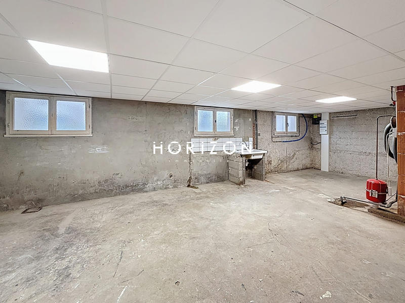 Maison traditionnelle - 82 m² - 4 pièces