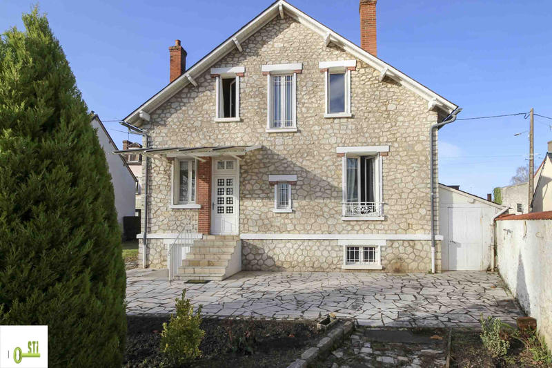 Maison - 110 m² - 4 pièces