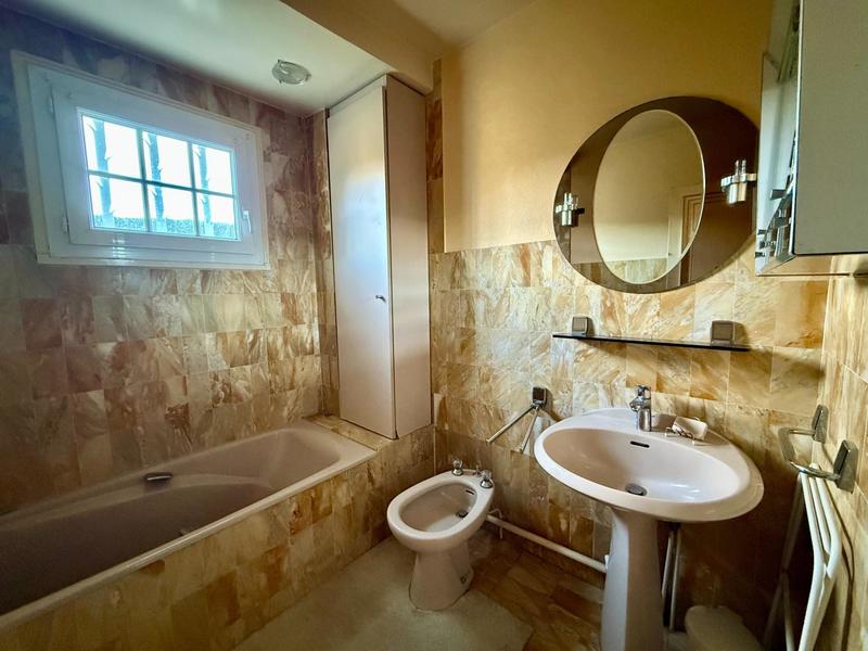 Maison - 180 m² - 8 pièces