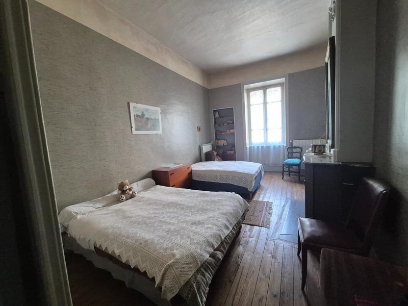 Appartement - 203 m² - 7 pièces