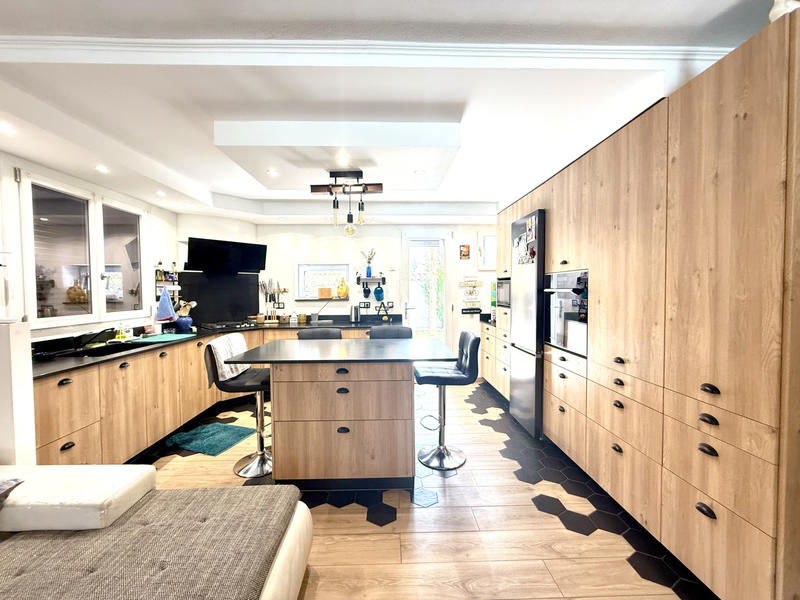 Villa - 180 m² - 7 pièces