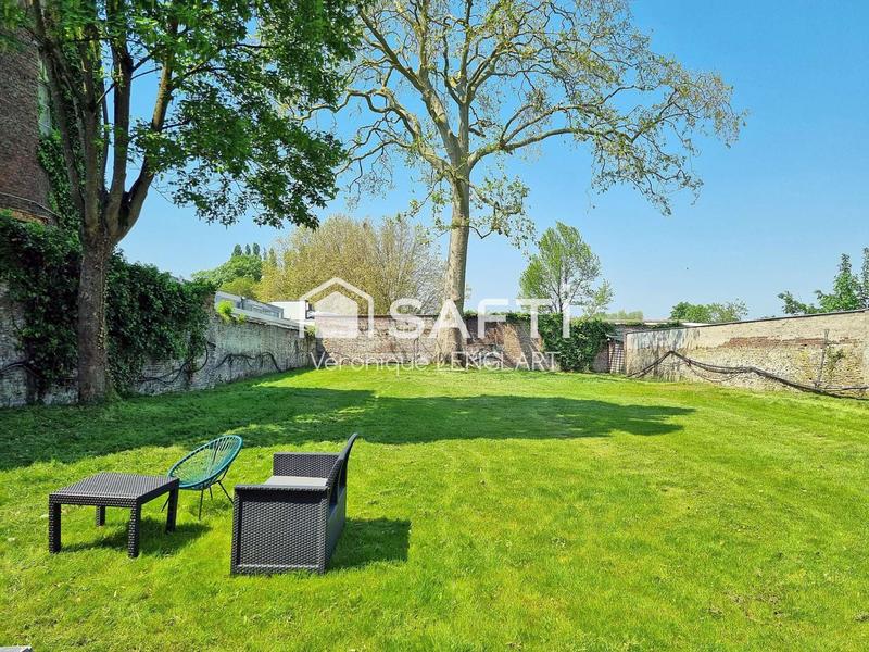 Maison de maîtres - 560 m² - 15 pièces