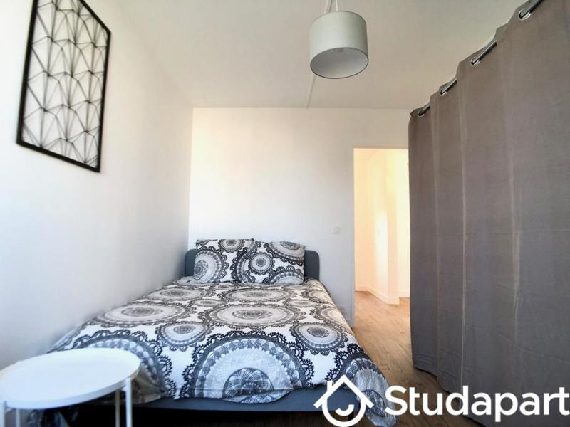 Chambre - 10 m² - 1 pièce