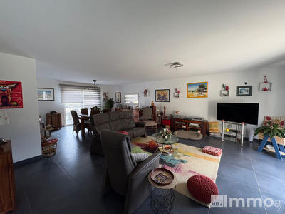 Maison contemporaine - 190 m² - 6 pièces