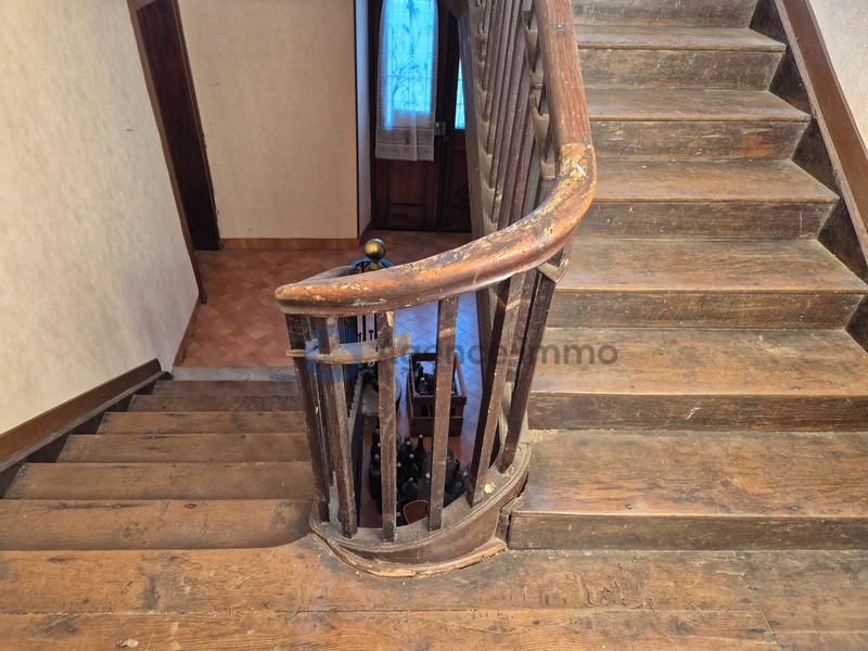 Maison ancienne - 279 m² - 8 pièces