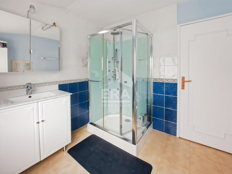 Maison - 93 m² - 4 pièces