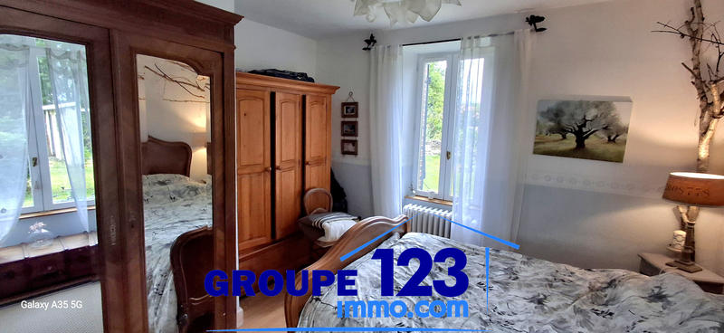 Maison - 227 m² - 10 pièces