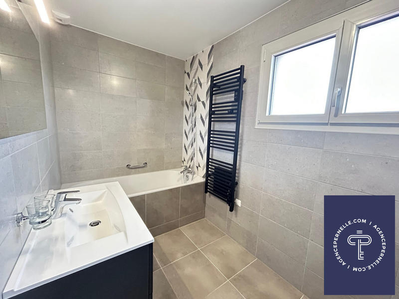 Villa - 140 m² - 5 pièces