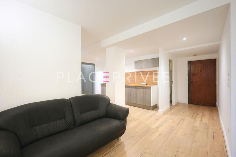 Appartement - 85 m² - 5 pièces