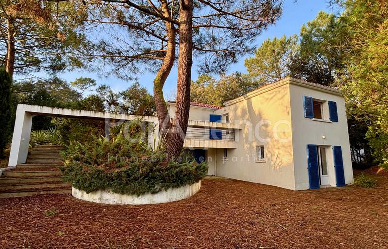 Maison - 140 m² - 6 pièces