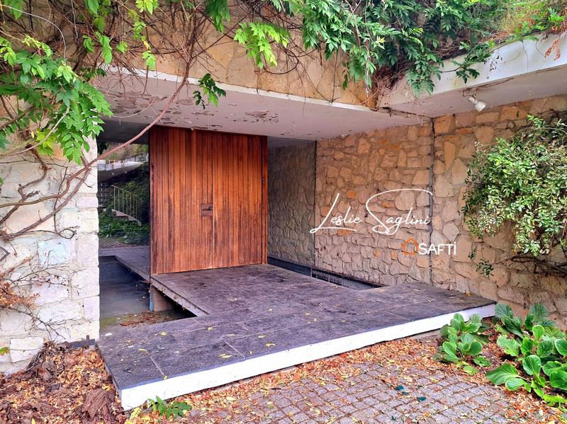 Maison - 3 087 m² - 14 pièces