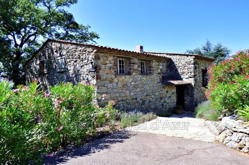 Mas - 250 m² - 8 pièces