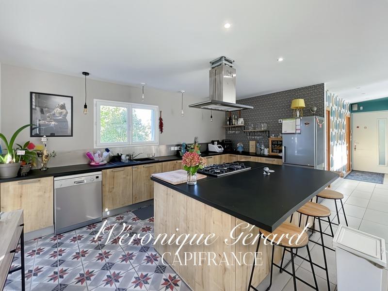 Maison - 140 m² - 5 pièces