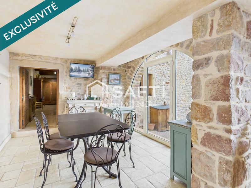 Maison - 322 m² - 8 pièces