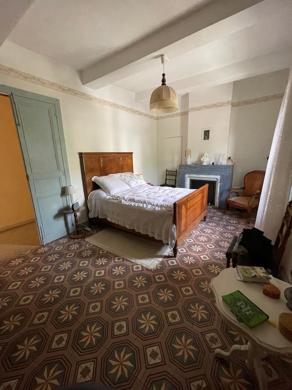 Maison - 180 m² - 8 pièces