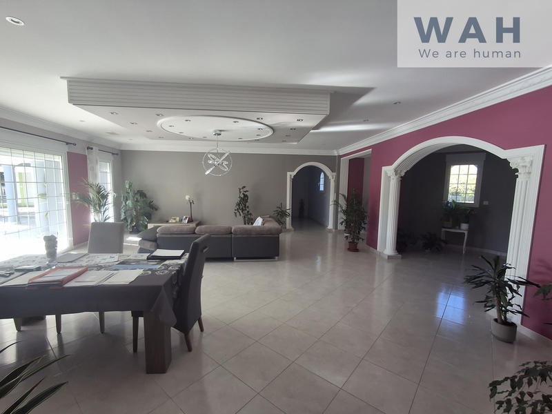 Maison - 180 m² - 4 pièces