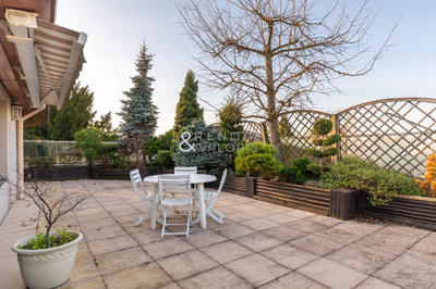 Appartement - 240 m² - 7 pièces