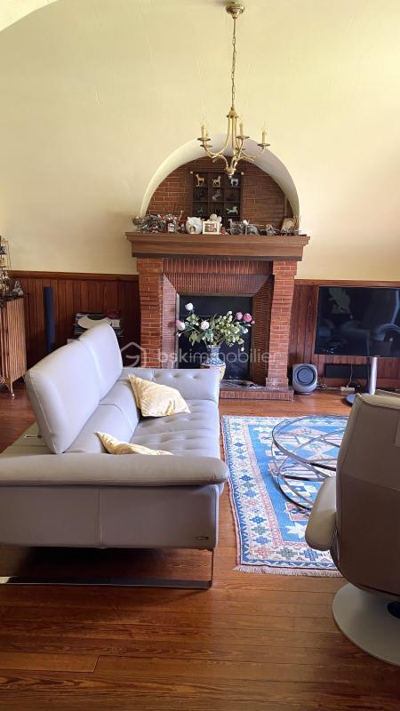 Demeure - 235 m² - 8 pièces