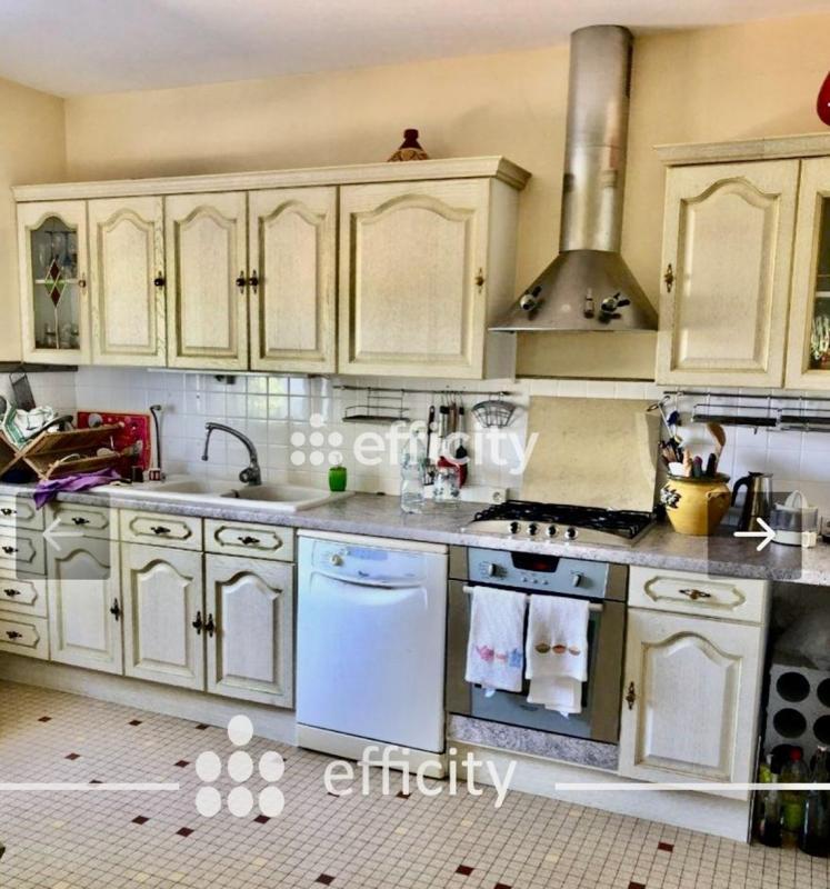 Maison - 205 m² - 8 pièces