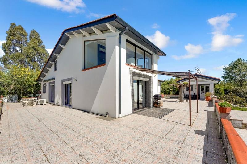 Maison - 192 m² - 5 pièces