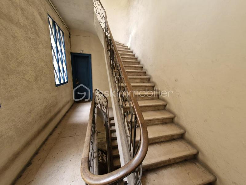 Immeuble - 476 m² - 24 pièces