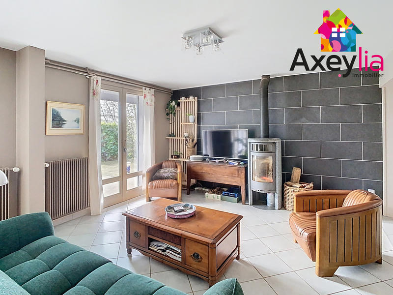 Maison - 303 m² - 10 pièces