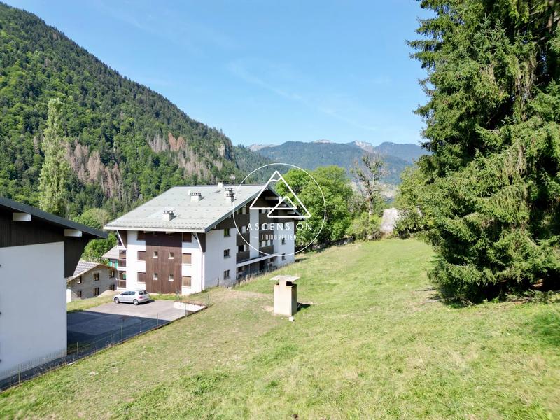 Terrain constructible - 742 m²