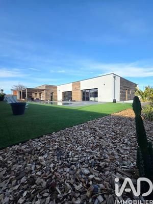 Maison de maîtres - 275 m² - 6 pièces