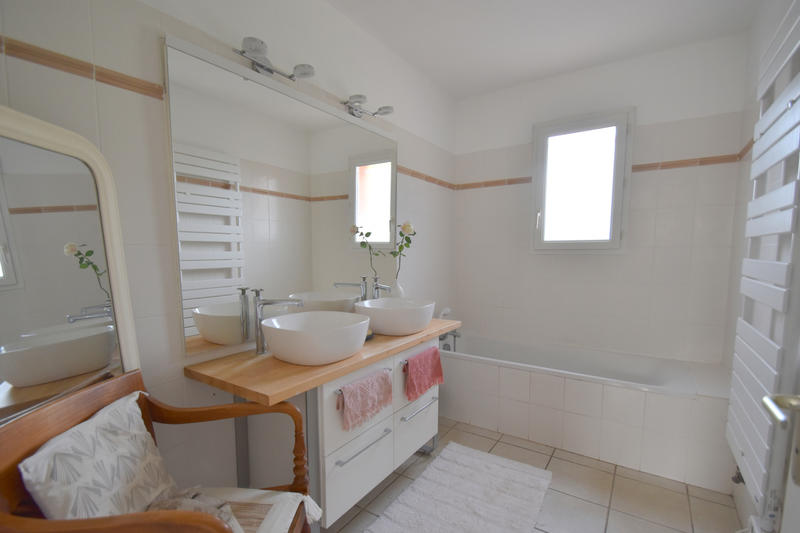 Maison - 142 m² - 5 pièces