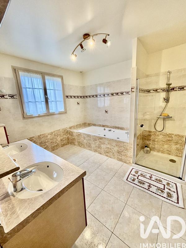 Maison - 153 m² - 7 pièces