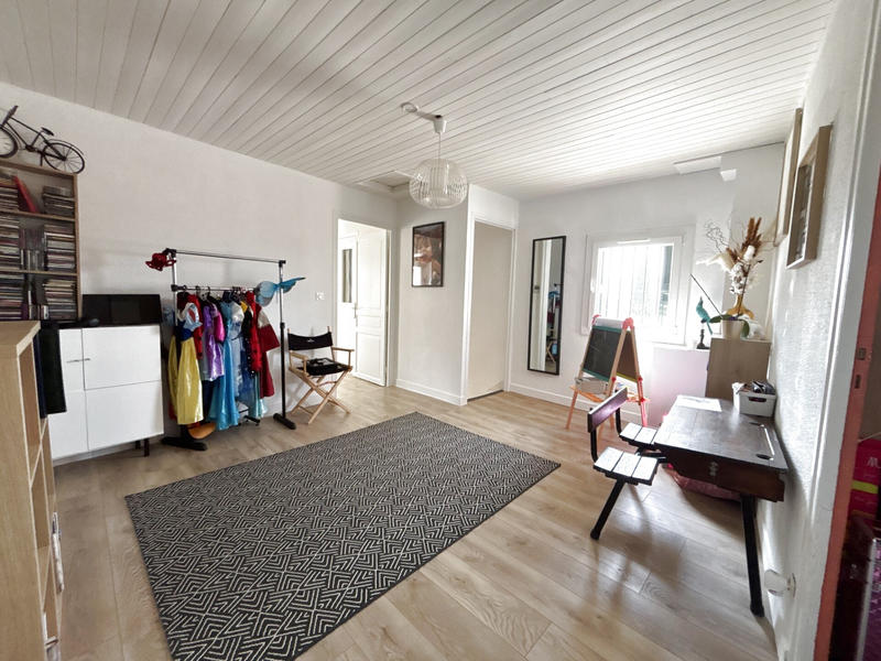 Maison - 215 m² - 5 pièces