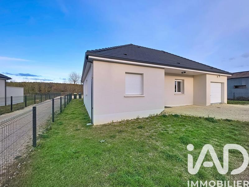 Maison - 96 m² - 5 pièces