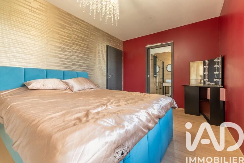 Maison - 94 m² - 5 pièces