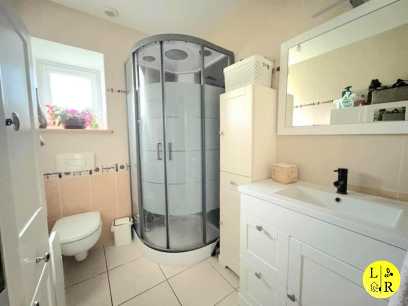 Maison - 167 m² - 8 pièces