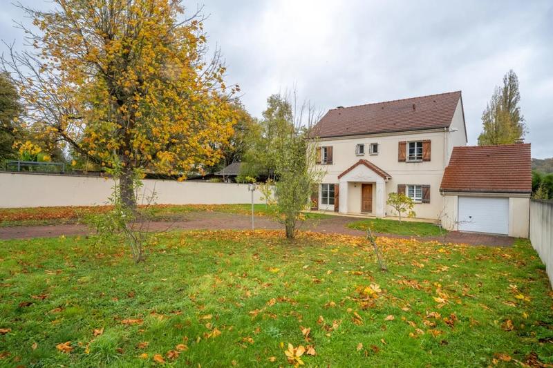 Maison - 143 m² - 6 pièces