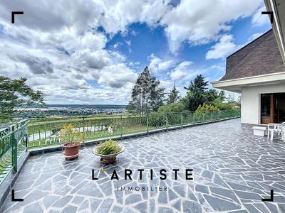 Maison - 209 m² - 6 pièces