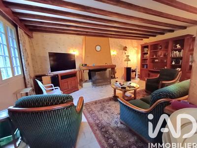 Maison - 230 m² - 8 pièces