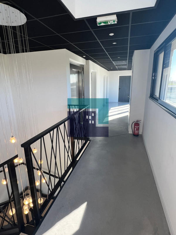Bureau - 114 m²