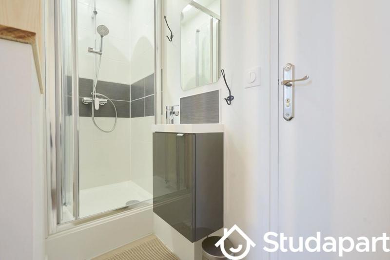 Chambre - 9 m² - 1 pièce