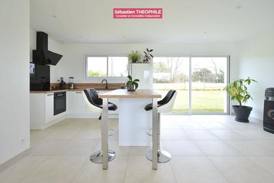 Maison - 102 m² - 4 pièces