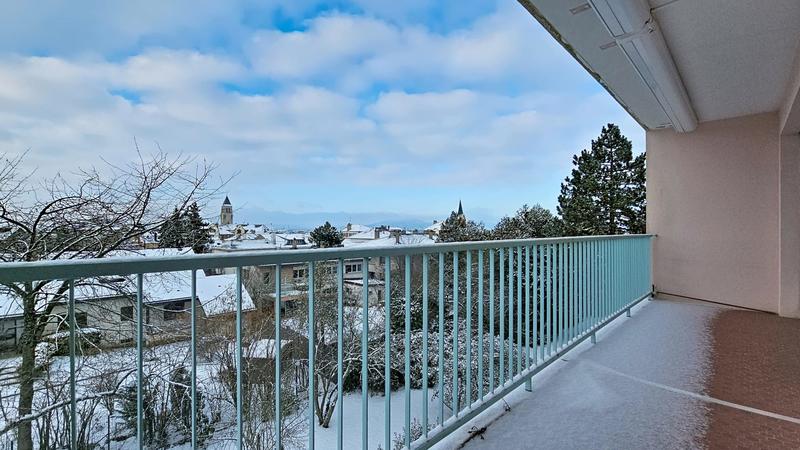 Appartement - 100 m² - 4 pièces