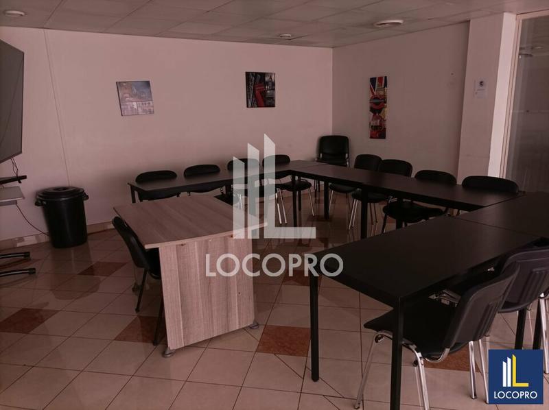 Local commercial - 412 m²