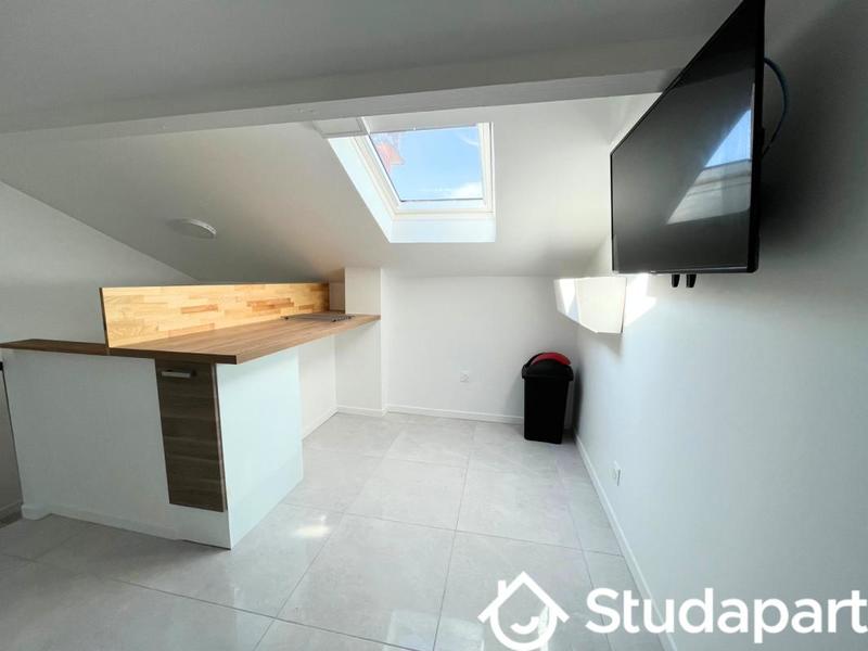 Chambre - 9 m² - 1 pièce