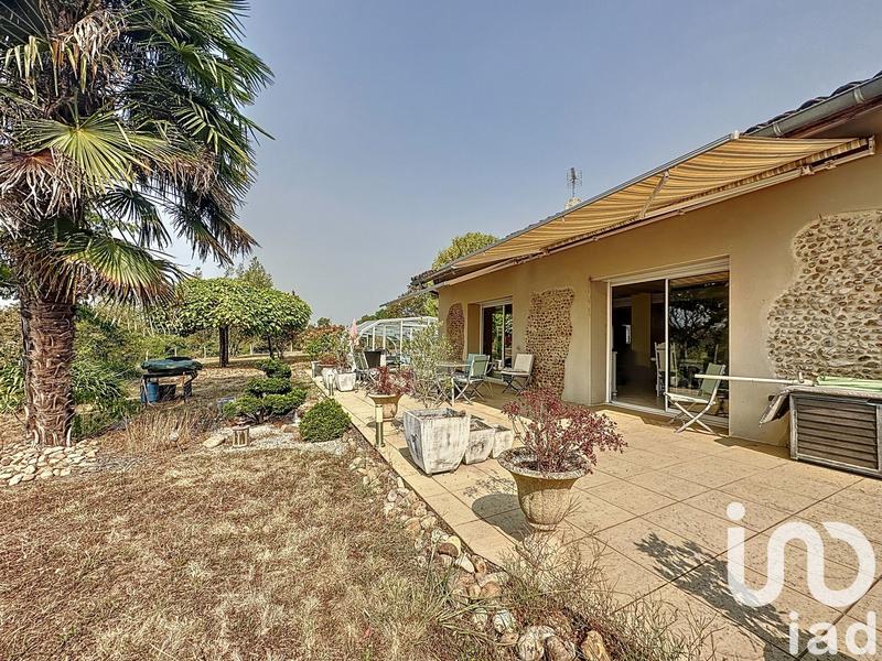 Maison - 232 m² - 7 pièces