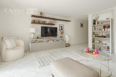 Appartement - 96 m² - 4 pièces