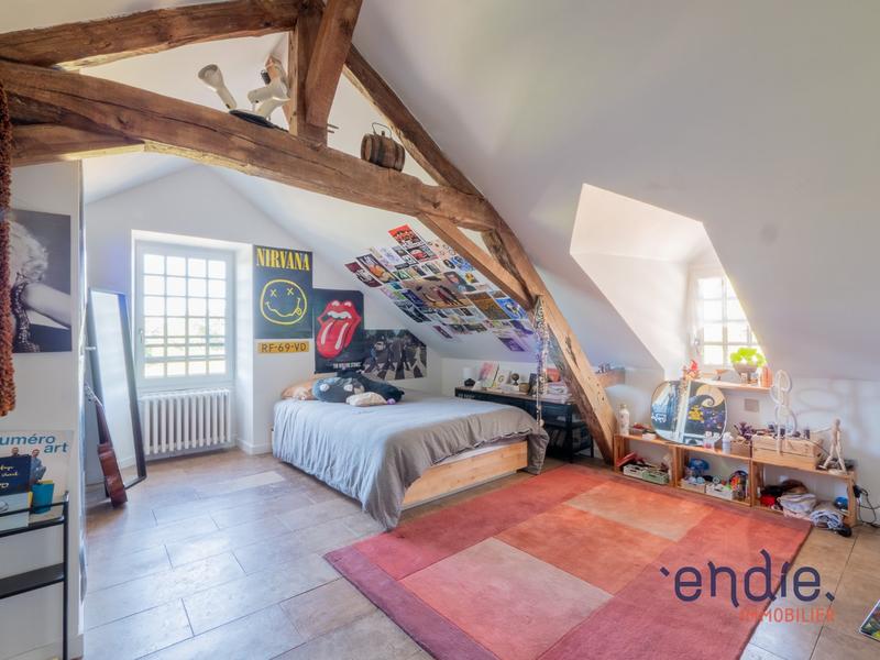 Maison - 450 m² - 16 pièces