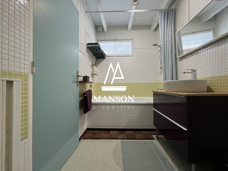 Maison - 180 m² - 8 pièces