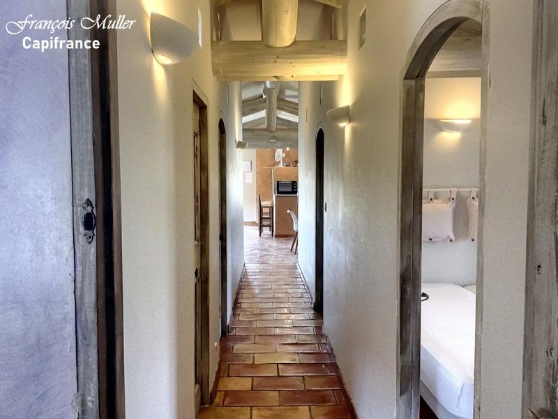 Propriété - 552 m² - 21 pièces