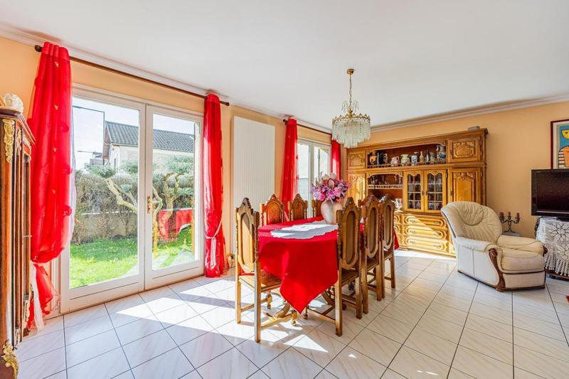 Maison - 140 m² - 5 pièces