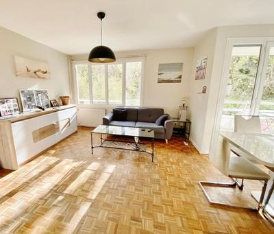 Appartement - 85 m² - 4 pièces